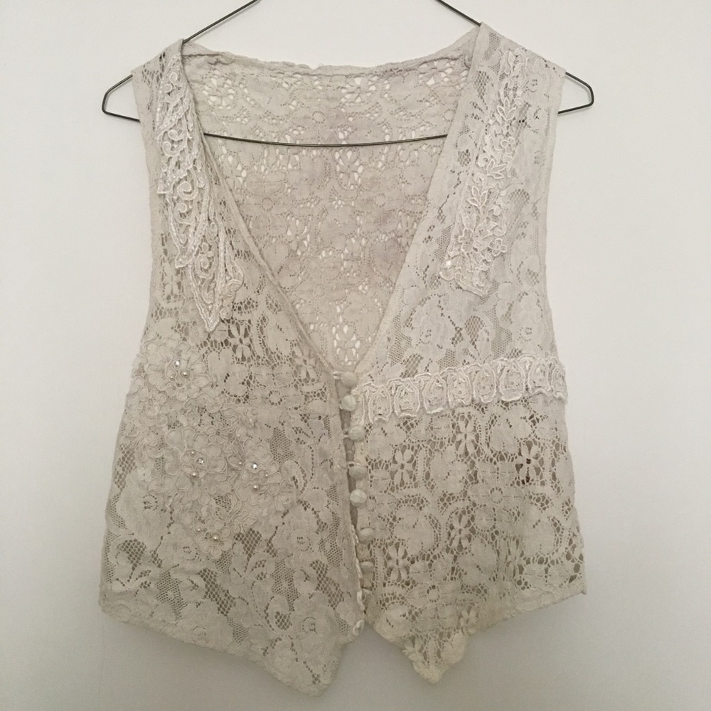 White lace gilet